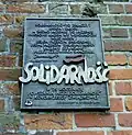 Tablica pamiątkowa w 25-lecie powstania Solidarności