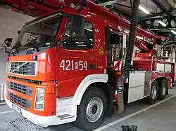 Specjalny samochód ratowniczy z podnośnikiem hydraulicznym 42 m – SCHD-42 Volvo