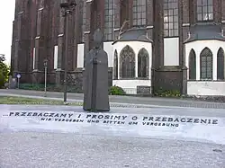 Pomnik kard. Kominka