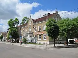 Zabytkowa kamienica z apteką