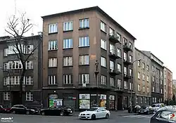 Narożna kamienica nr 12, modernizm