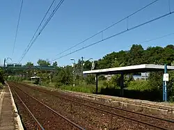 Widok na kładkę nad al. Powstańców Śląskich