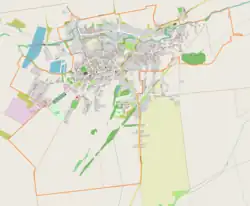 Mapa konturowa Krzanowic, blisko centrum na lewo u góry znajduje się punkt z opisem „Parafia Świętego Wacława”