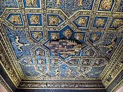 Jeden z sufitów Pałacu Królów Katolickich