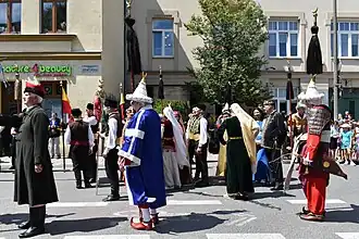 Włóczkowie i Tatarzy w oczekiwaniu na Lajkonika pobierającego haracz (2024)