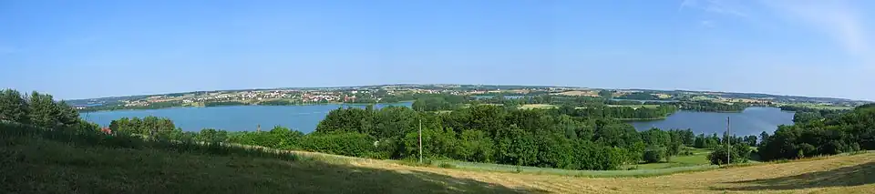Kaszubski Park Krajobrazowy, Widok z Tamowej Góry koło Chmielna, od lewej jeziora Kłodno, Białe, Rekowo