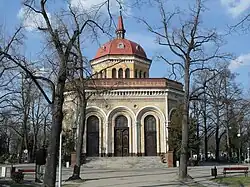 Kaplica cmentarna na cmentarzu komunalnym w Legnicy