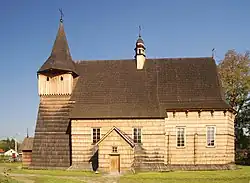 Zabytkowy drewniany kościół w Libuszy, spalony w 2016