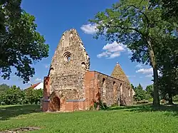 Ruiny kościoła w Dolgelin