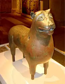 Akwamanile w kształcie lwa (XI w.)