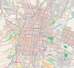 Mapa konturowa miasta Meksyk, blisko centrum na prawo znajduje się punkt z opisem „Foro Sol”