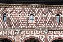 Pilastry w architekturze karolińskiej – hala w Lorsch