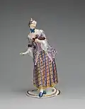 Lucynda, porcelanowa figurka z Commedia dell’arte wykonana przez Franza Antona Bustellego. Nymphenburg, ok. 1760. Metropolitan Museum of Art
