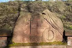 Pomnik w Ludwikowicach Kł.