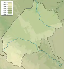 Mapa konturowa obwodu lwowskiego, blisko dolnej krawiędzi po lewej znajduje się punkt z opisem „źródło”, natomiast blisko centrum na dole znajduje się punkt z opisem „ujście”