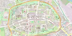 Mapa konturowa Starego Miasta w Lwówku Śląskim, w centrum znajduje się punkt z opisem „Placówka Historyczno-Muzealna w Lwówku Ślaskim”