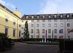 Dziedziniec klasztorny