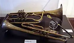 instrumenty dęte wykonane z mosiądzu