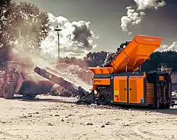 Dwuwałowy mobilny rozdrabniacz wolnoobrotowy Pronar MRW 2.75H