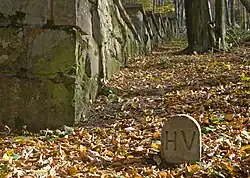 Cmentarny granicznik