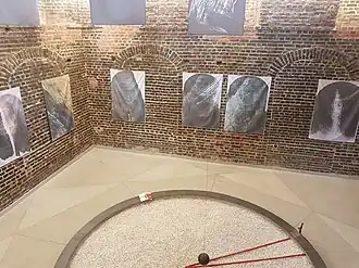 Wystawa Małgorzaty Chomicz i wahadło Foucaulta