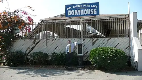 Przystań łodzi wiosłowych