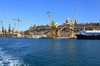 Fortyfikacje naprzeciw Corradino