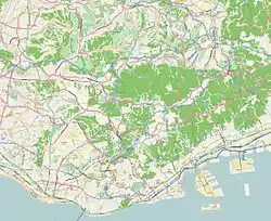 Mapa konturowa Kobe, na dole nieco na prawo znajduje się punkt z opisem „Misaki Park Stadium”