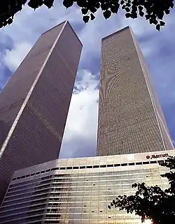 WTC 3 na zdjęciu z „Twin Towers”