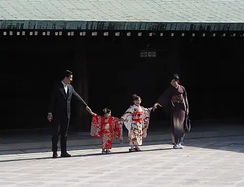 Rodzina w Meiji-jingū, w Tokio