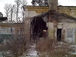 Pozostałości nieistniejącego już basenu na Miedzyniu.