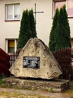 Plac, miejsce straceń z 1944, ul. 2 Lutego 4