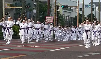 Parada: Taniec z drewnianymi mieczami (bokken-odori)