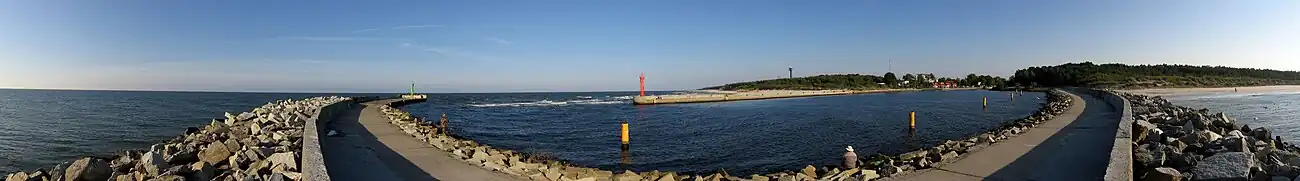 Falochrony portu Mrzeżyno