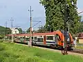 Pociąg Kolei Małopolskich na przystanku Muszyna Zdrój