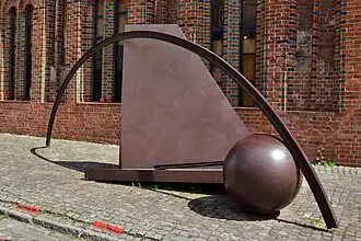 Bernhard Heiliger „Wielki łuk”