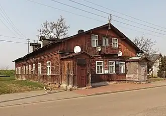 Zabytkowy drewniany dom przy ulicy Sukiennej 48