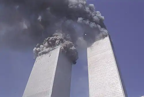 Moment zawalenia się południowej wieży WTC o godz. 9:59 czasu lokalnego