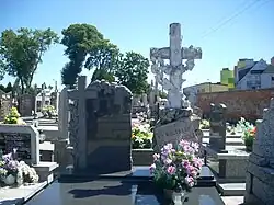 Jeden z najstarszych pomników na cmentarzu na grobie ks. Bolesława Kaczyńskiego (1900)