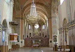 Prezbiterium i nawa główna kościoła