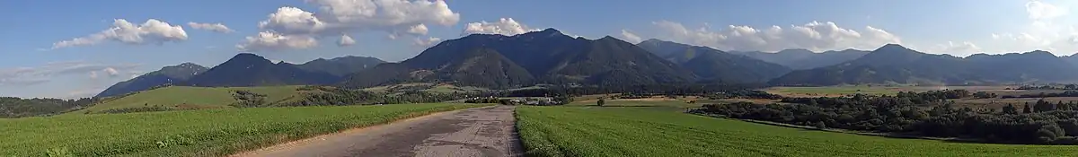 Panorama widokowa z wzniesienia na Kotlinie Liptowskiej