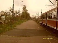 Nieczynny peron 4 używany jako tor postojowy (rozebrany)