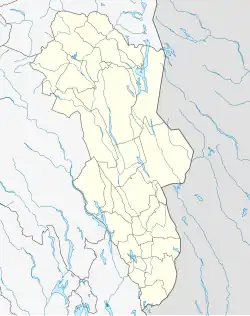 Mapa konturowa Hedmarku, blisko centrum na dole znajduje się punkt z opisem „Vikingskipet”