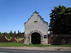 Ruiny klasztoru franciszkanów w Łąkach Bratiańskich