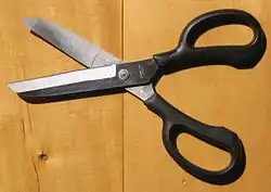 - stajenne do strzyżenia grzyw końskich