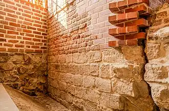 Fundamenty kamienne i ceglane