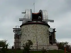 Widok na otwartą kopułę