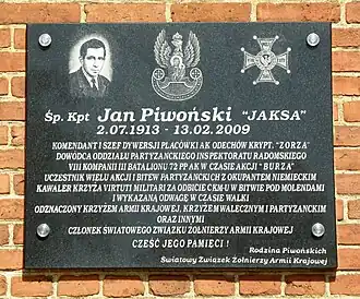 Tablica pamiątkowa na kościele