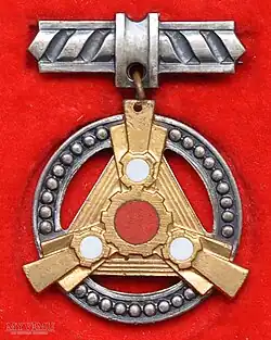 Srebrna odznaka „Za zasługi dla rozwoju przemysłu maszynowego”