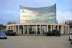 Transportery opancerzone podczas spotkania opłatkowego żołnierzy (2015)